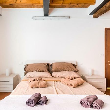 Whouse Suite Apartment Mirasole Bologna Bagian luar foto