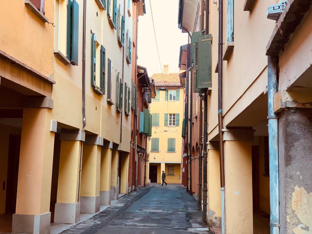 Whouse Suite Apartment Mirasole Bologna Bagian luar foto