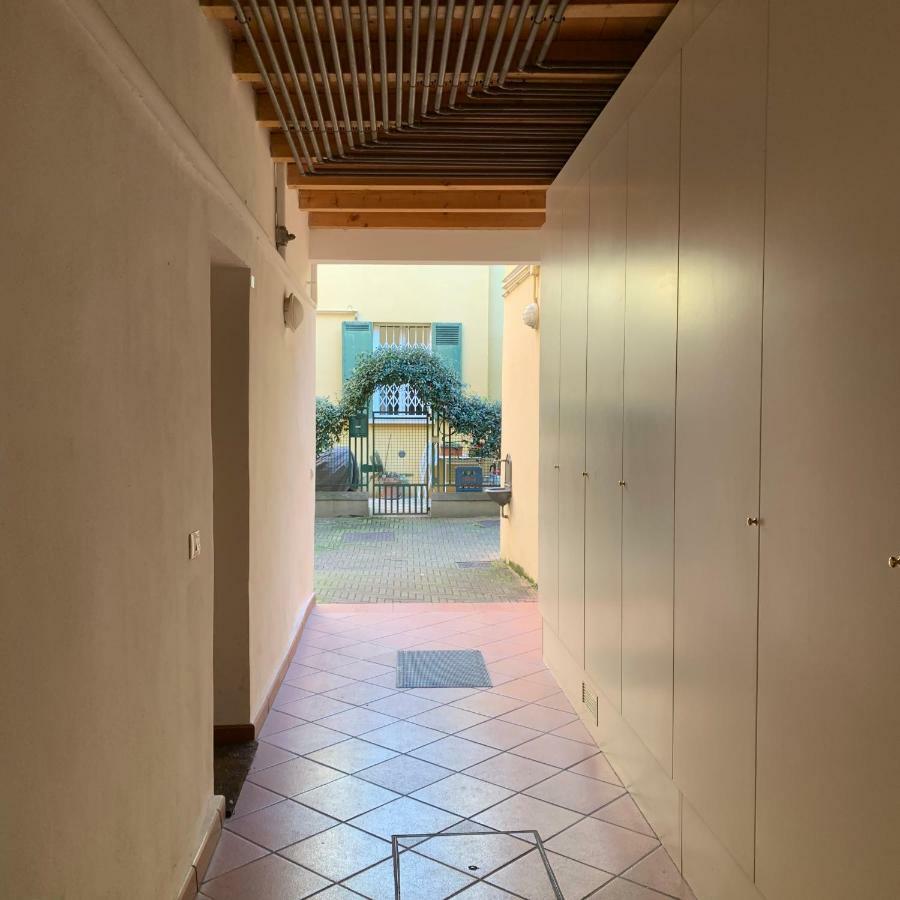 Whouse Suite Apartment Mirasole Bologna Bagian luar foto