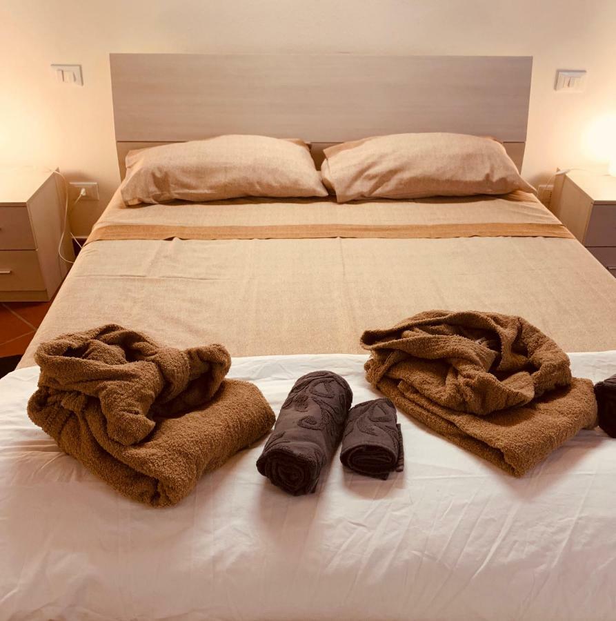 Whouse Suite Apartment Mirasole Bologna Bagian luar foto