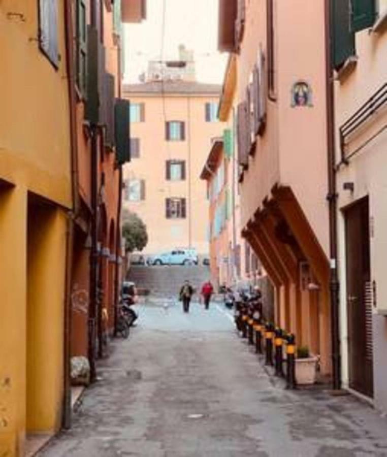 Whouse Suite Apartment Mirasole Bologna Bagian luar foto